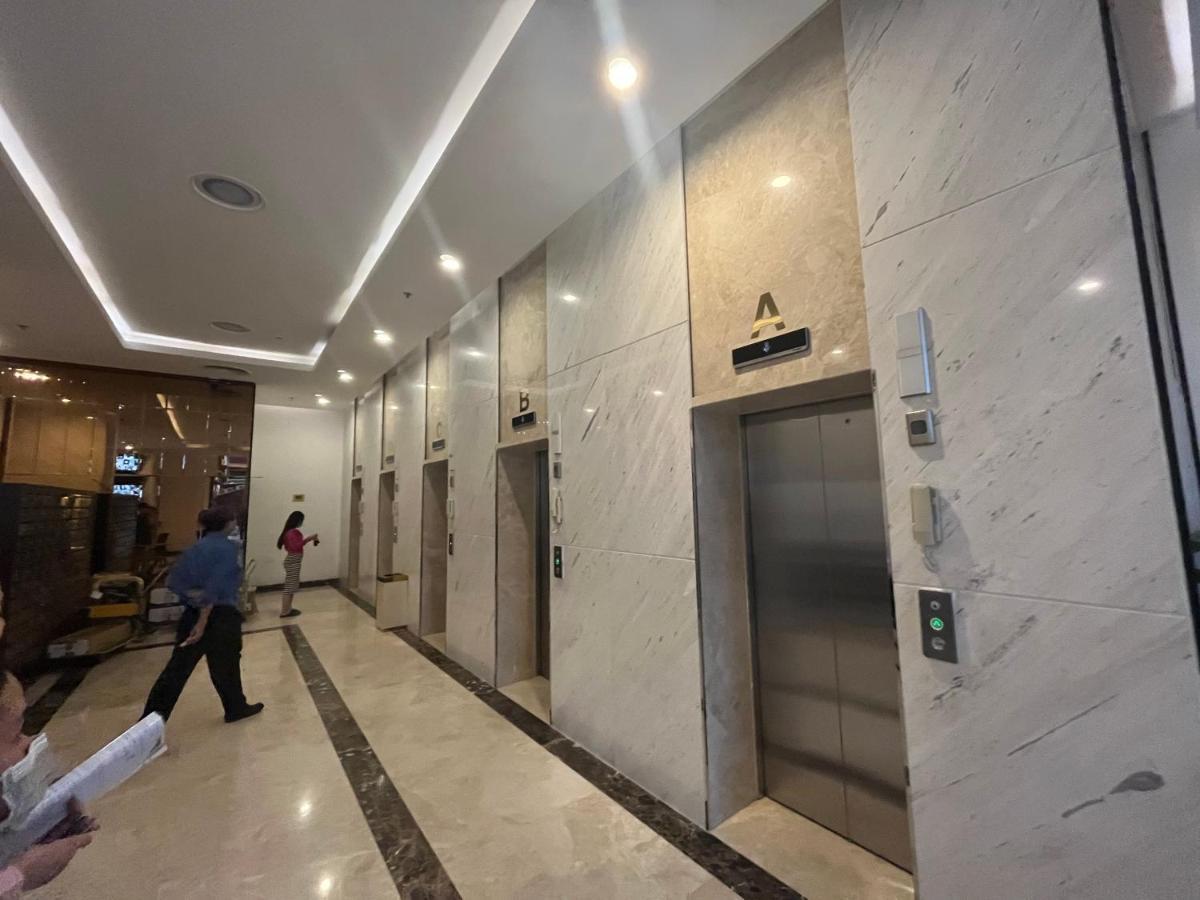Can Ho Trung Tam Quan 3 Terra Royal Ho Chi Minh City Exterior photo